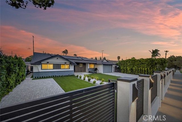 17831 Fullerfarm Street, Northridge (los Angeles), CA 91325