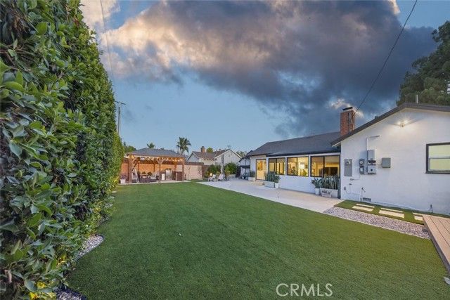 17831 Fullerfarm Street, Northridge (los Angeles), CA 91325