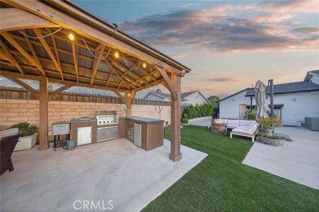 17831 Fullerfarm Street, Northridge (los Angeles), CA 91325