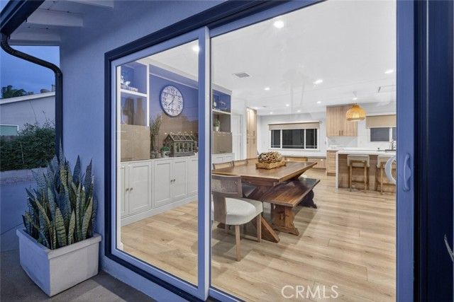 17831 Fullerfarm Street, Northridge (los Angeles), CA 91325