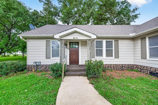 8111 Main Street, Needville, TX 77461