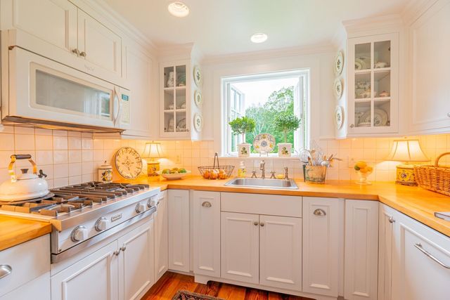 81 Fern Hill, Dorset, VT 05251