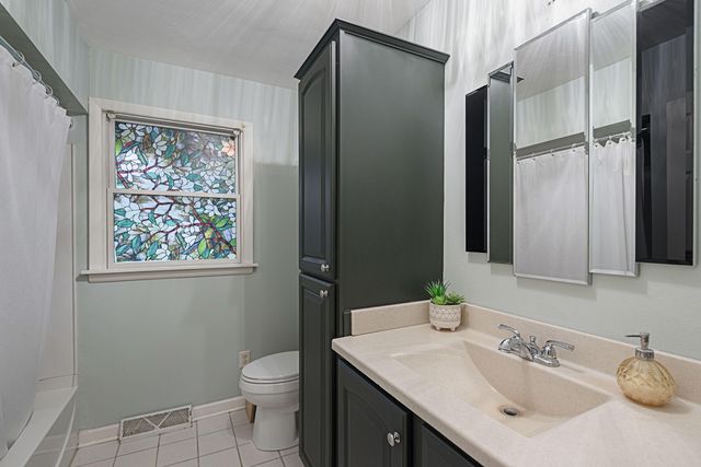 234 Lincoln Hills Drive, Valparaiso, IN 46385