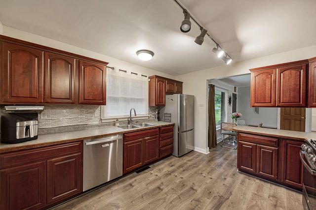 234 Lincoln Hills Drive, Valparaiso, IN 46385