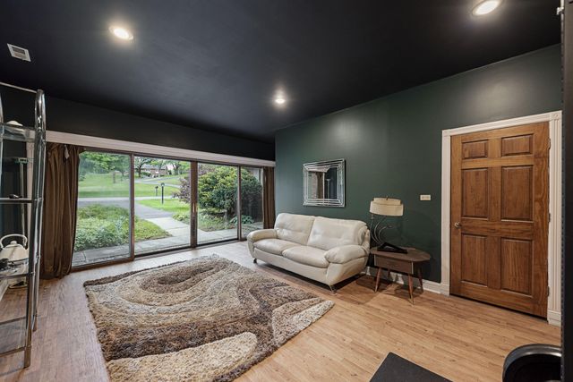 234 Lincoln Hills Drive, Valparaiso, IN 46385