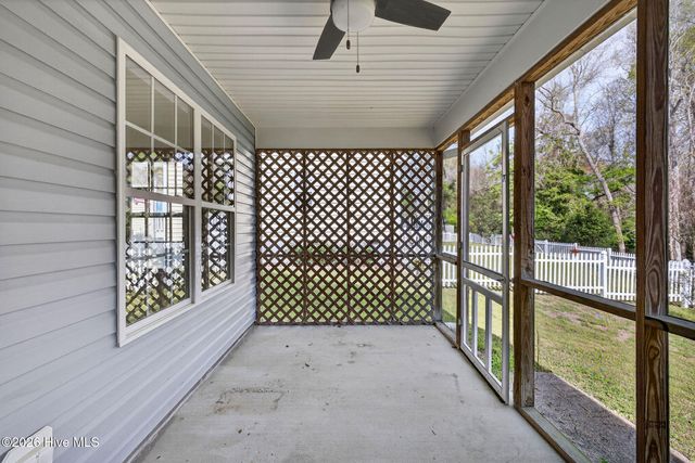 505 N Belvedere Drive, Hampstead, NC 28443