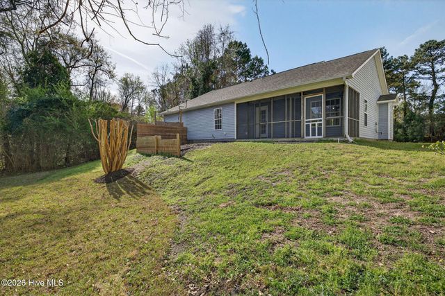 505 N Belvedere Drive, Hampstead, NC 28443