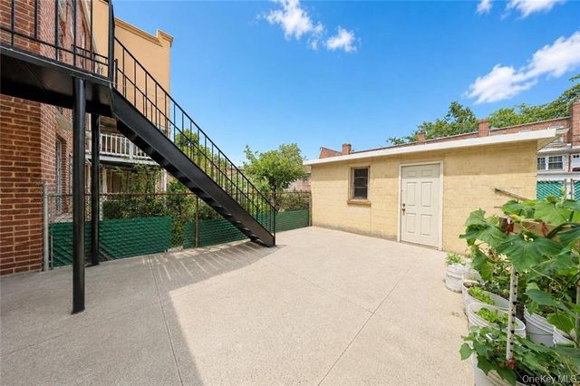 2007 E 28th Street, Brooklyn, NY 11229