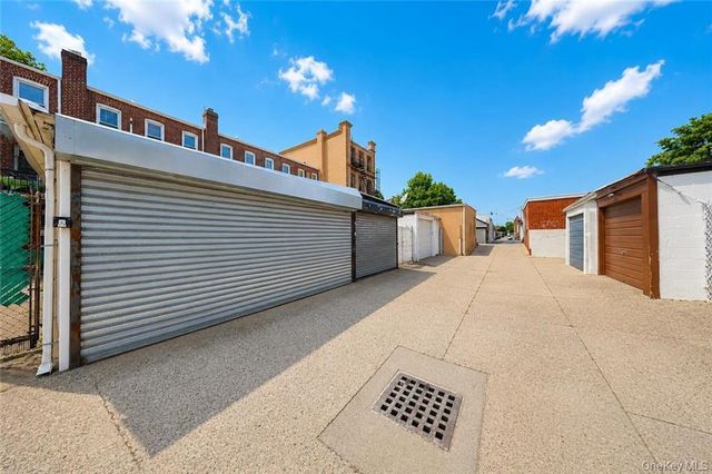 2007 E 28th Street, Brooklyn, NY 11229