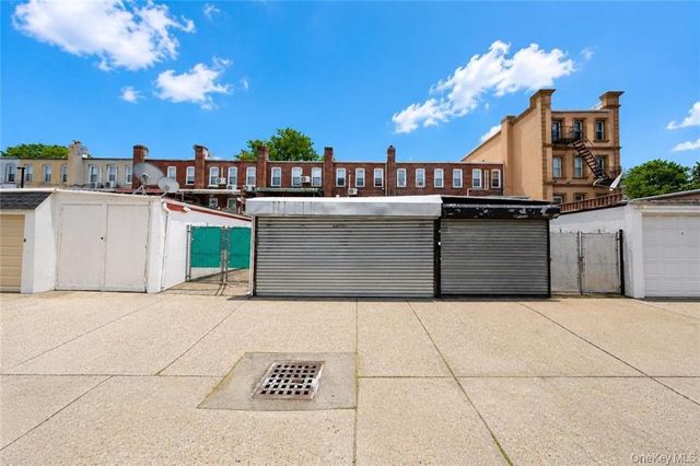 2007 E 28th Street, Brooklyn, NY 11229