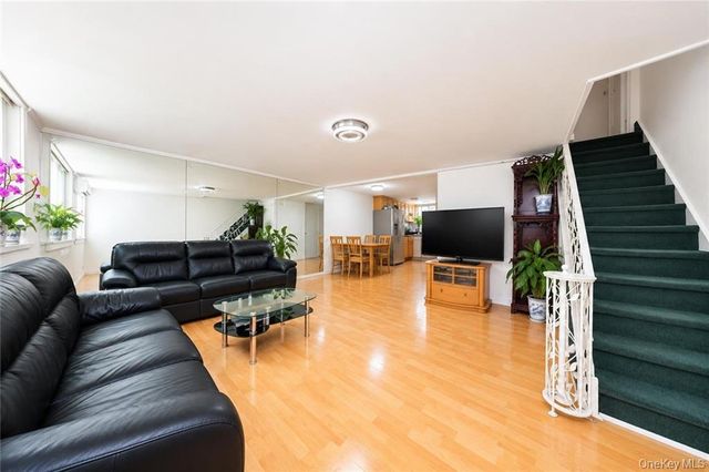 2007 E 28th Street, Brooklyn, NY 11229