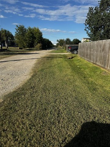 2226 Avenue L, Dickinson, TX 77539