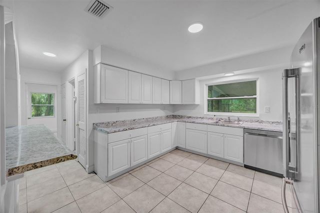 308 S KINGSWAY ROAD, Seffner, FL 33584