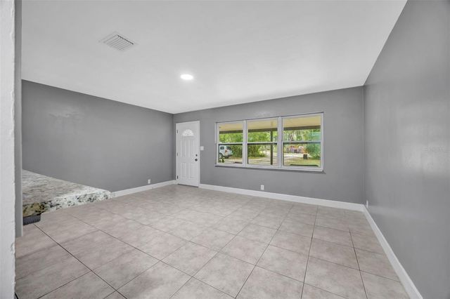 308 S KINGSWAY ROAD, Seffner, FL 33584