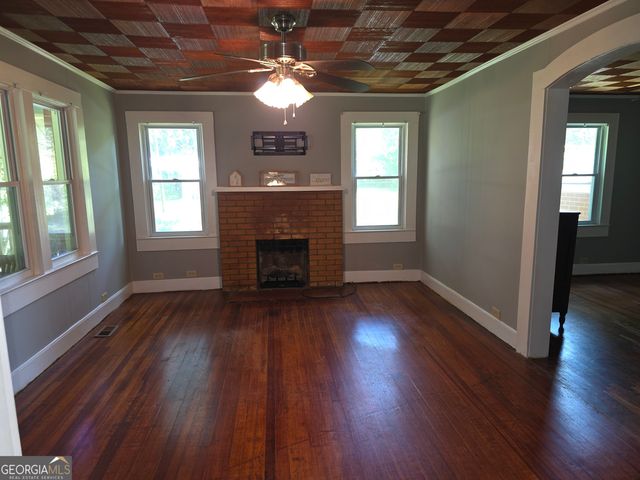 160 Connecticut Ave., Tallapoosa, GA 30176