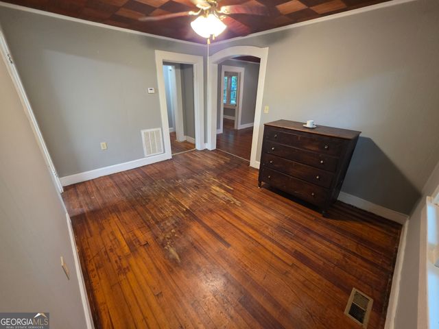 160 Connecticut Ave., Tallapoosa, GA 30176