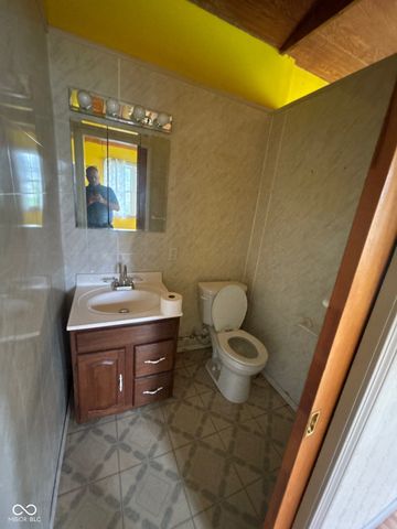 2908 Taxus Street, Anderson, IN 46011
