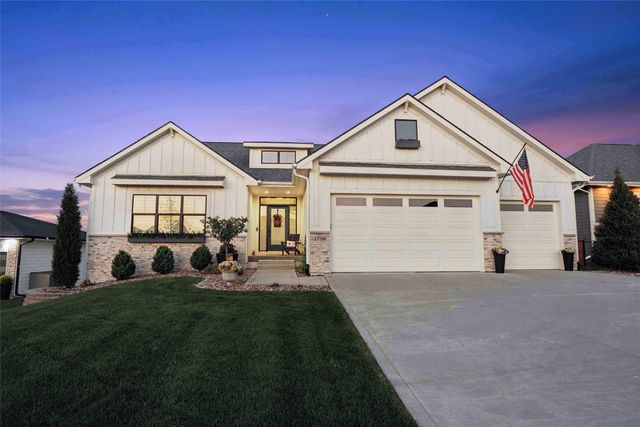 1706 Peaceful Circle, Norwalk, IA 50211