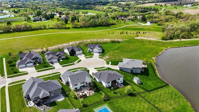 1706 Peaceful Circle, Norwalk, IA 50211