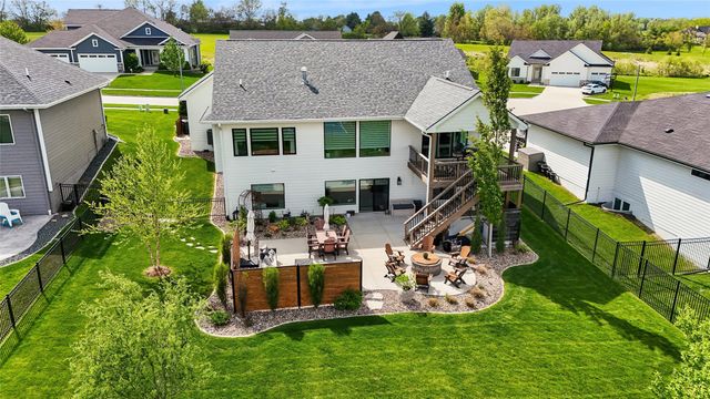 1706 Peaceful Circle, Norwalk, IA 50211