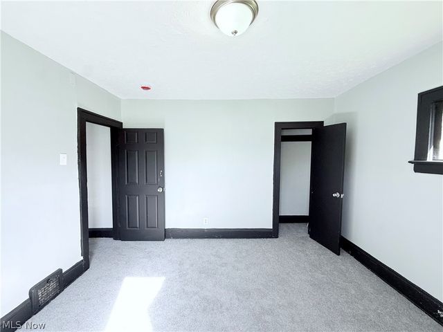 11617 Ely Avenue, Cleveland, OH 44120