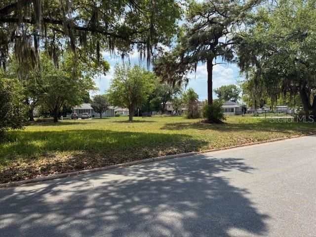 305 ELAINE DRIVE, Auburndale, FL 33823