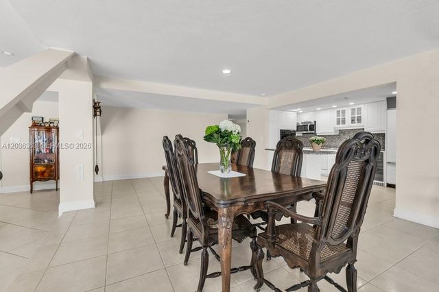 3100 NE 48th St 212, Fort Lauderdale, FL 33308