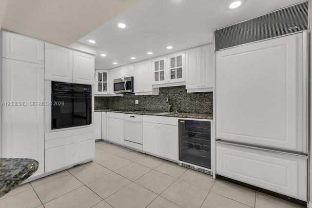 3100 NE 48th St 212, Fort Lauderdale, FL 33308