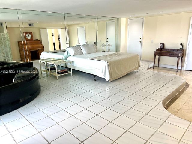 3100 NE 48th St 212, Fort Lauderdale, FL 33308