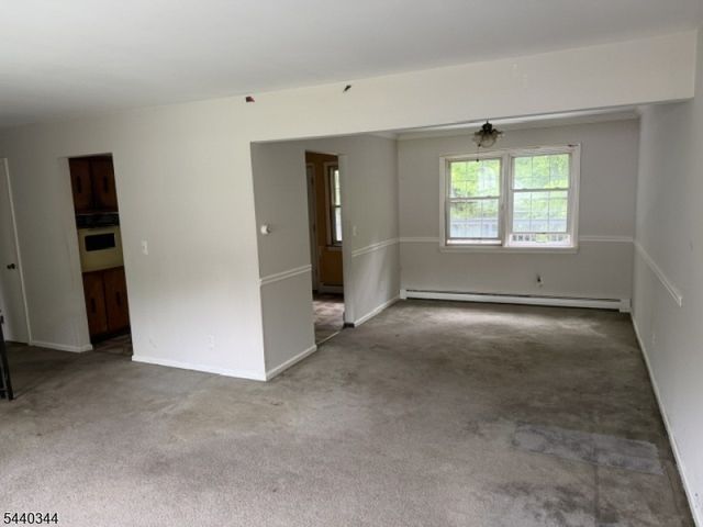 4 Beardslee Hill Dr, Franklin Boro, NJ 07416