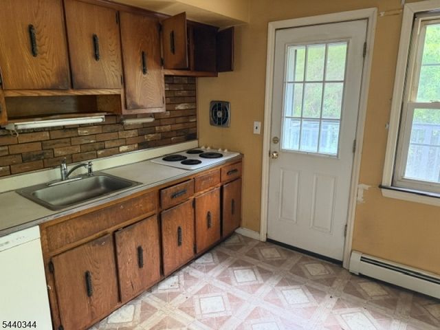 4 Beardslee Hill Dr, Franklin Boro, NJ 07416