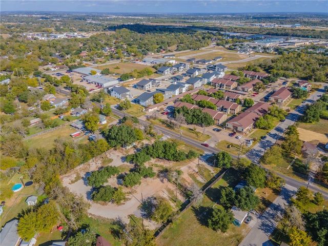 3105 East Villa Maria Road, Bryan, TX 77803