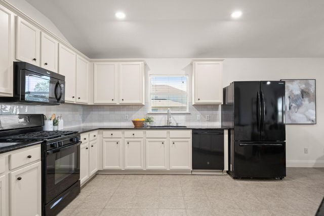 20324 Merlin Falcon TRL, Pflugerville, TX 78660