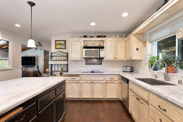11763 Skylark Ct, Auburn, CA 95602