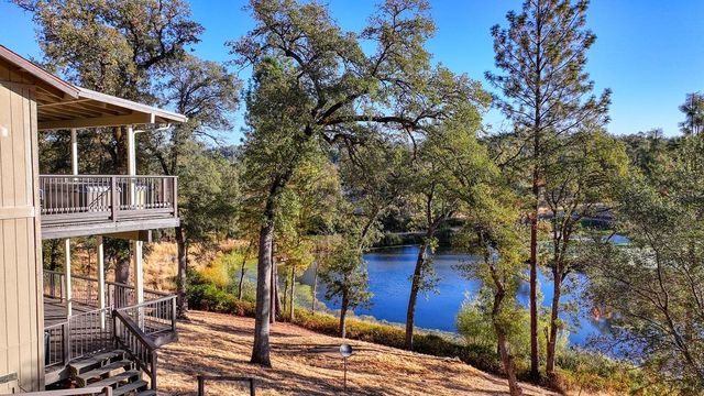 11763 Skylark Ct, Auburn, CA 95602