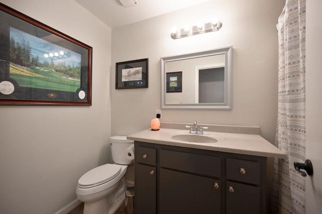 11763 Skylark Ct, Auburn, CA 95602