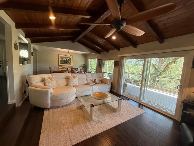 11763 Skylark Ct, Auburn, CA 95602