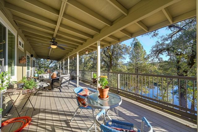 11763 Skylark Ct, Auburn, CA 95602