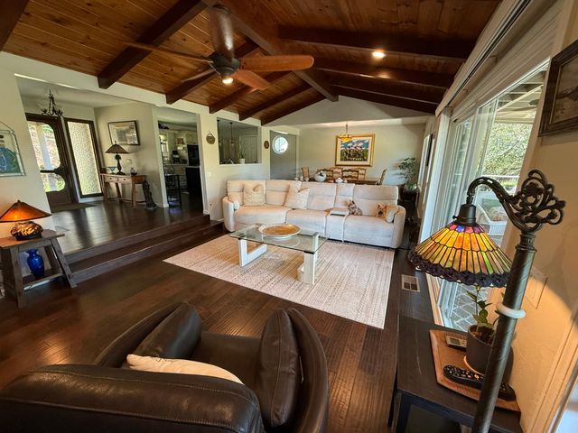 11763 Skylark Ct, Auburn, CA 95602