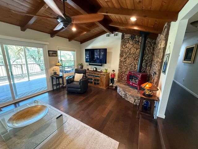11763 Skylark Ct, Auburn, CA 95602
