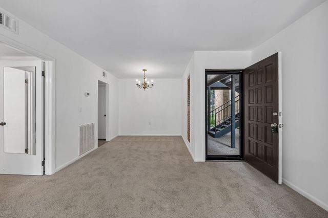 2116 Hobbs Rd Apt N11, Nashville, TN 37215