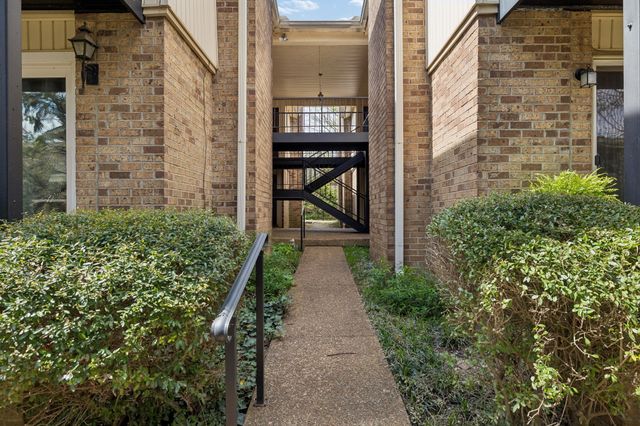 2116 Hobbs Rd Apt N11, Nashville, TN 37215