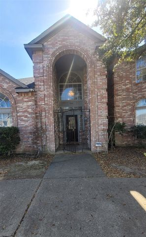 1108 Kensington Drive, Desoto, TX 75115