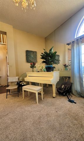 1108 Kensington Drive, Desoto, TX 75115