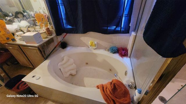 1108 Kensington Drive, Desoto, TX 75115