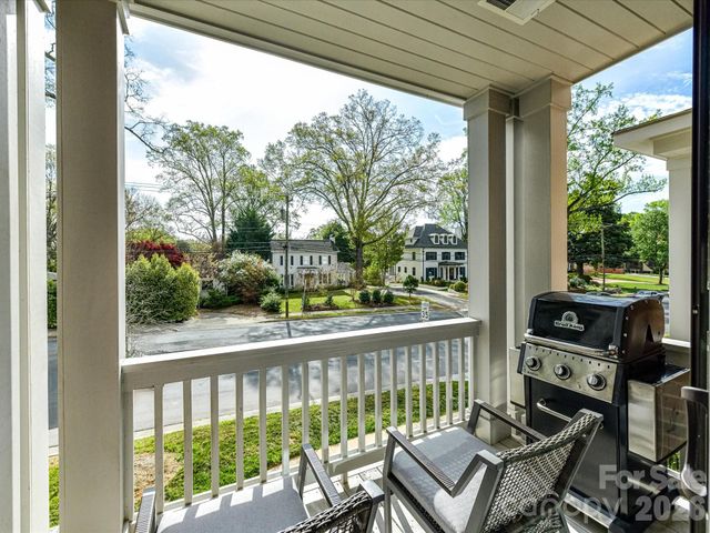 3074 Selwyn Avenue, Charlotte, NC 28209