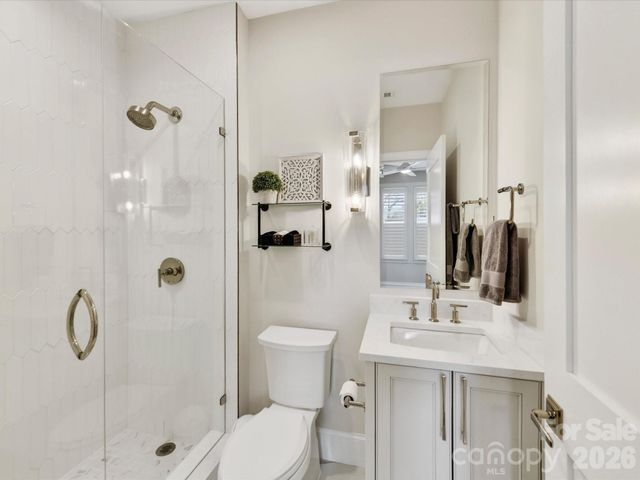 3074 Selwyn Avenue, Charlotte, NC 28209