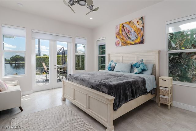 121 Newport DR, Naples, FL 34114