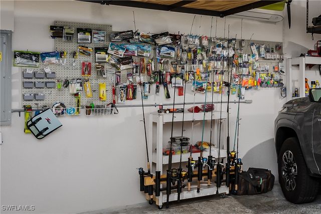 121 Newport DR, Naples, FL 34114