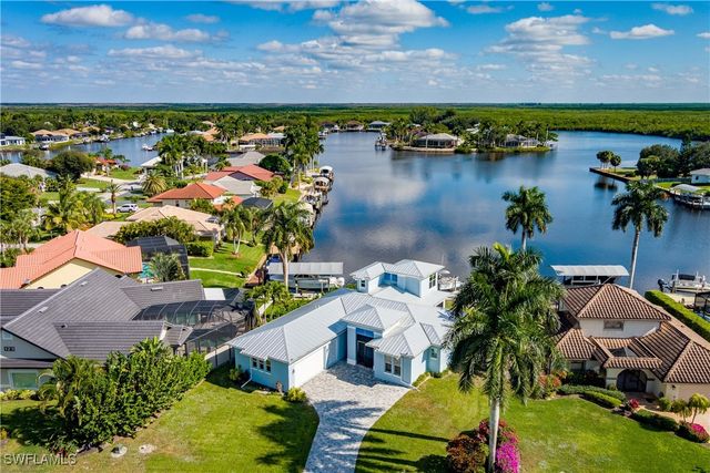 121 Newport DR, Naples, FL 34114